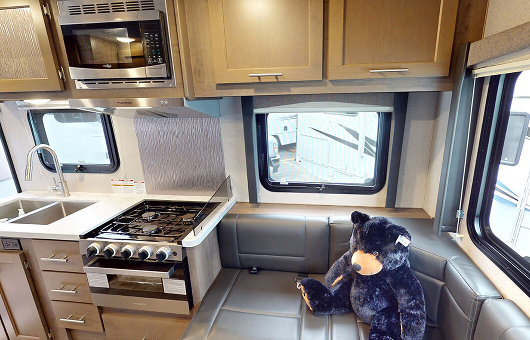 Class C Motorhome-Small (C-Small), , hi-res image number 11